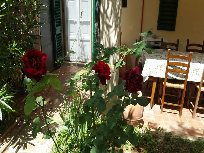 La Villa Nei Fiori Florence Exterior photo