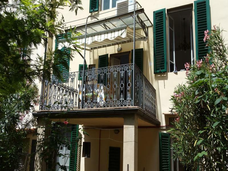 La Villa Nei Fiori Florence Exterior photo